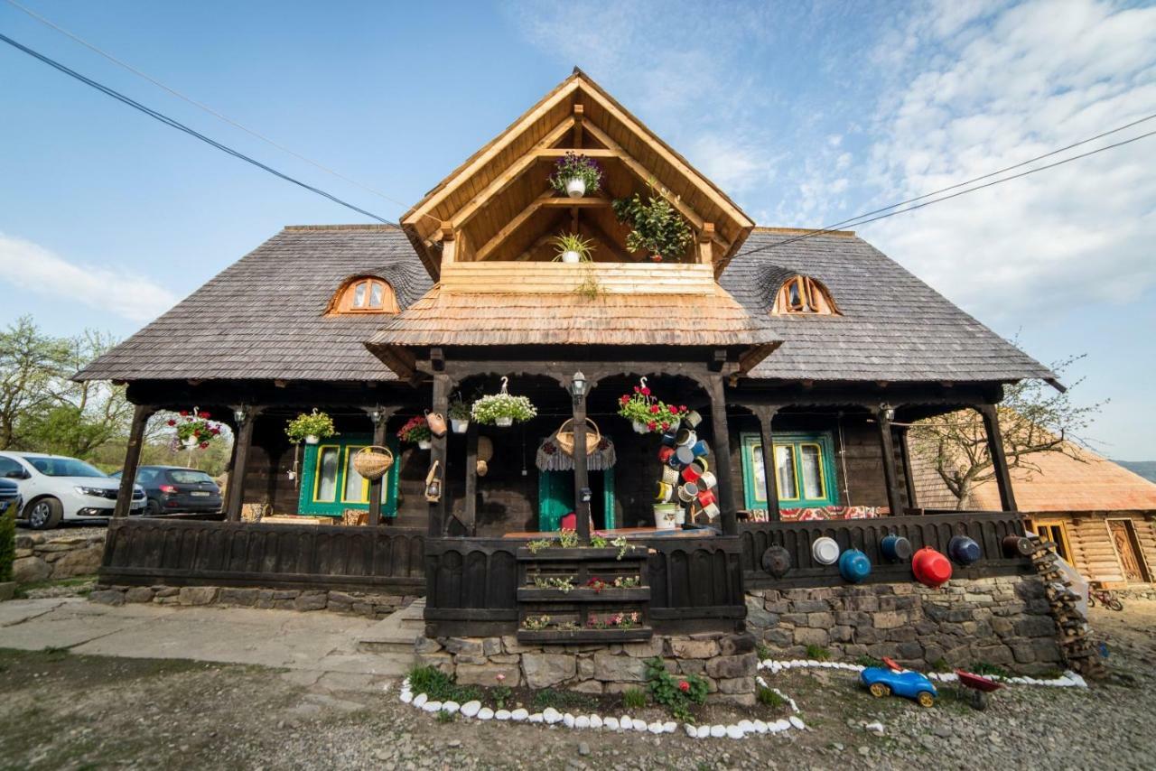 Complex Traditional Casuta Bunicilor-Breb Exterior foto